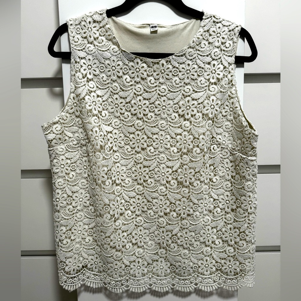 Uniqlo Sleeveless Lace Top